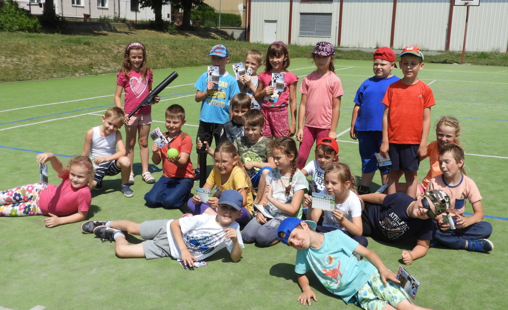 Baseball na ZŠ Smetanova Přelouč | fototo wayne
